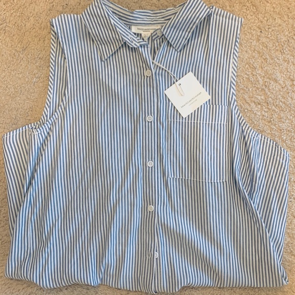 Striped Button-down Sleeveless Top (NWT) - Picture 3 of 3